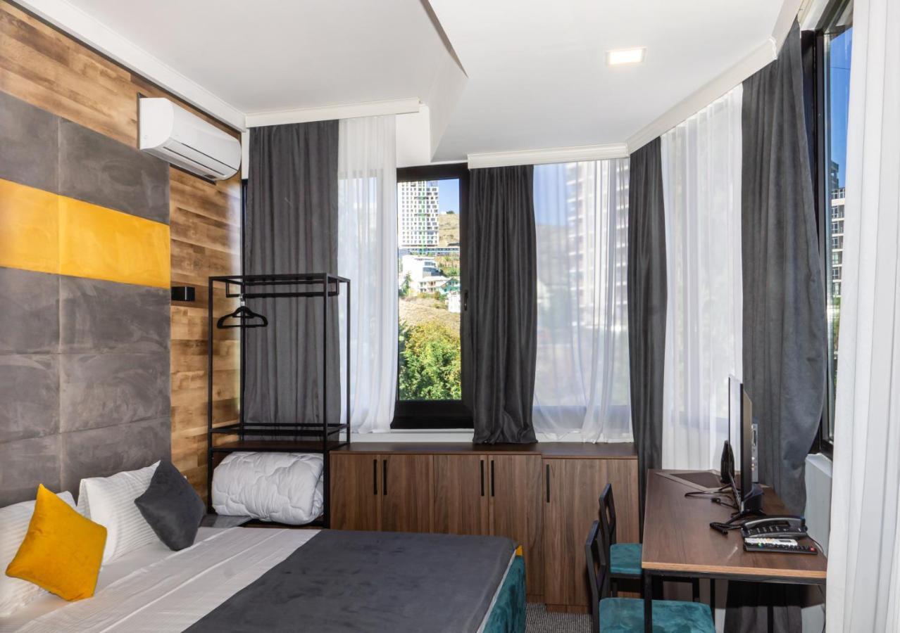 Bg Palace Hotel Tbilisi Luaran gambar