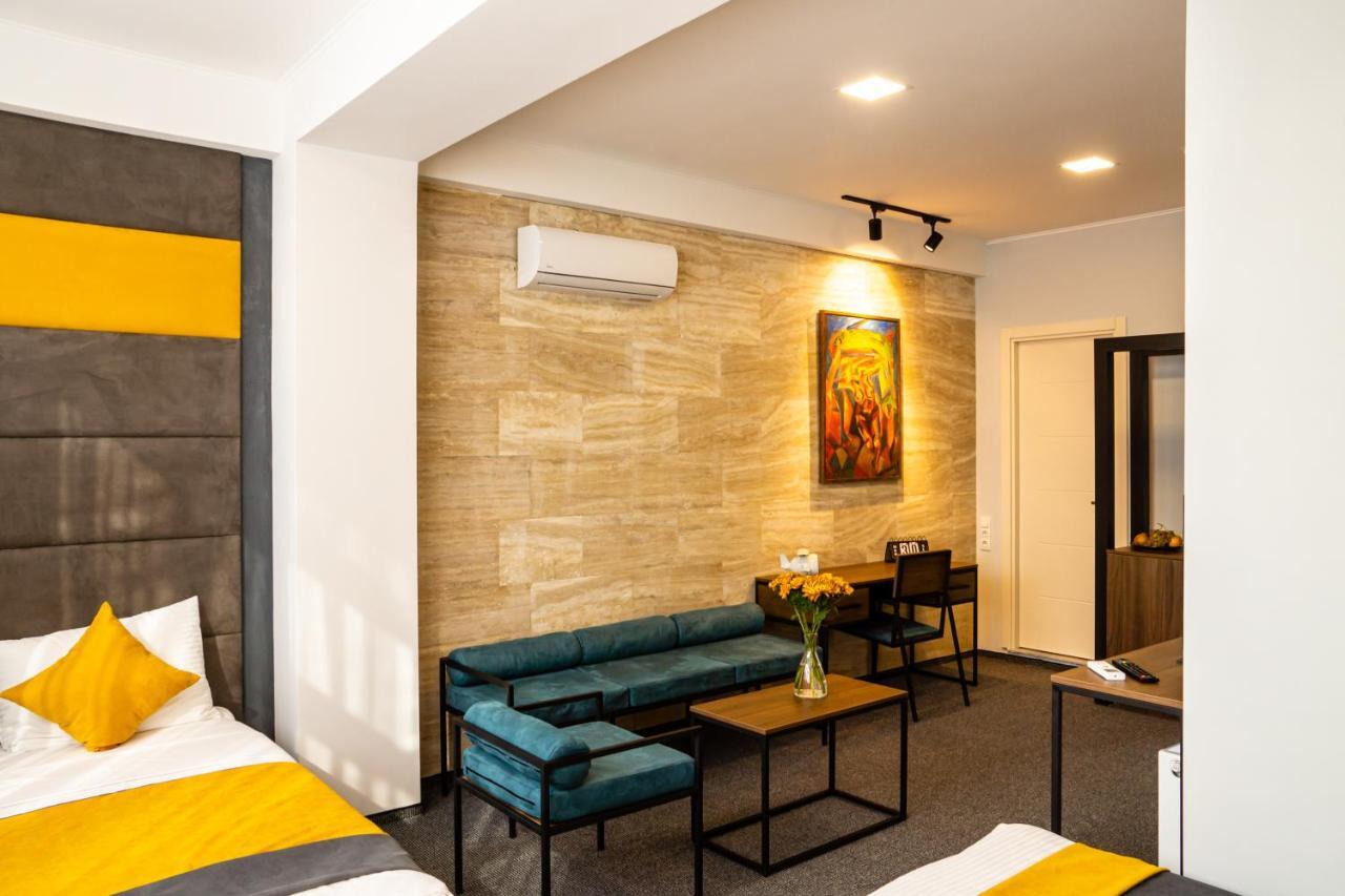 Bg Palace Hotel Tbilisi Luaran gambar