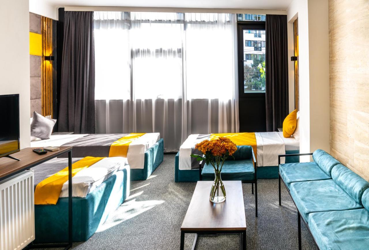 Bg Palace Hotel Tbilisi Luaran gambar