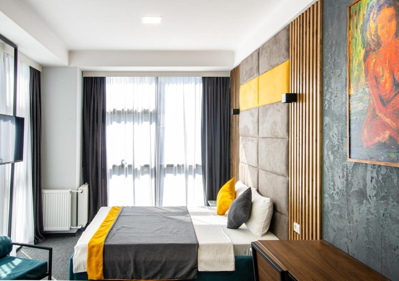 Bg Palace Hotel Tbilisi Luaran gambar