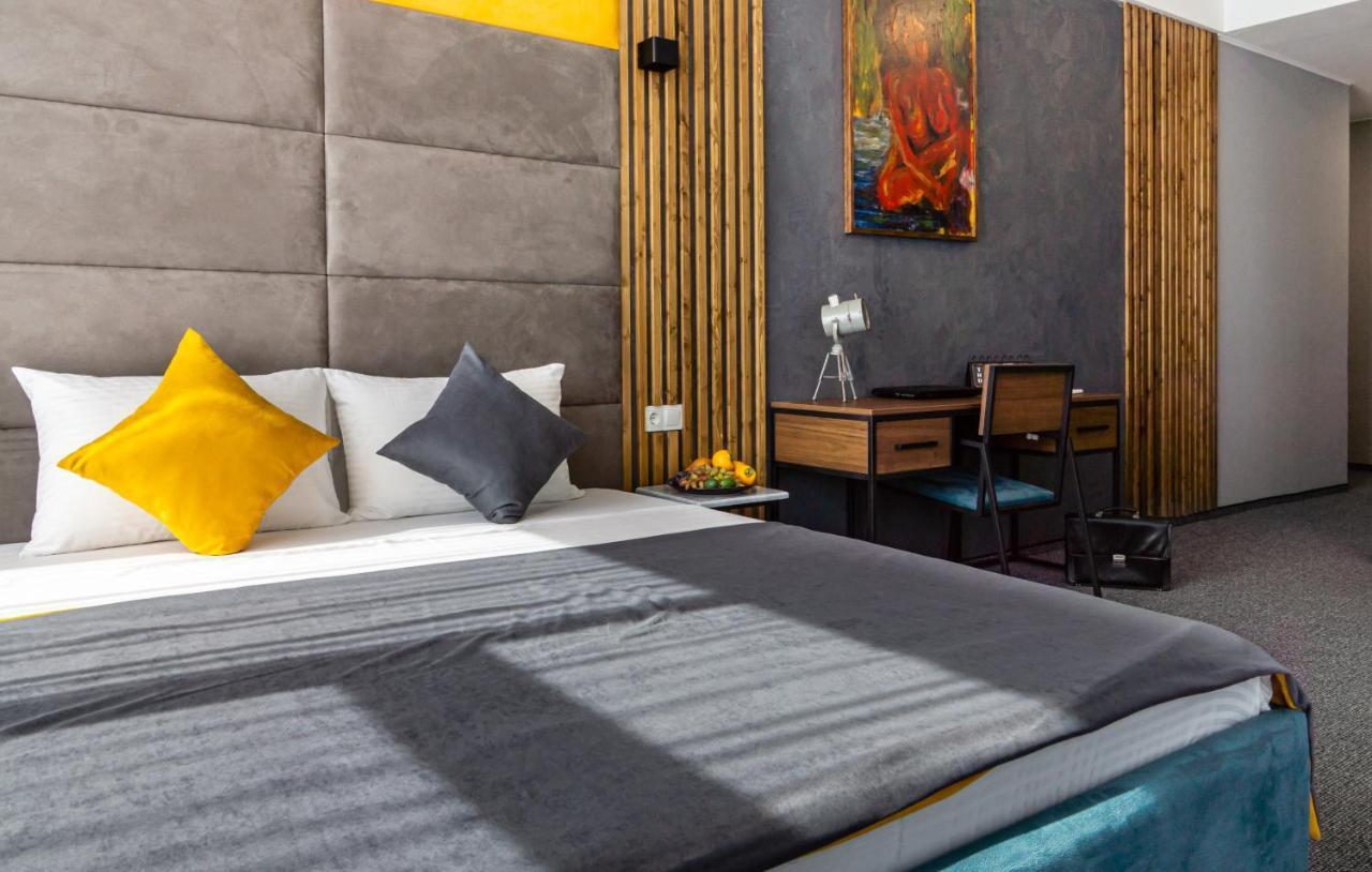 Bg Palace Hotel Tbilisi Luaran gambar