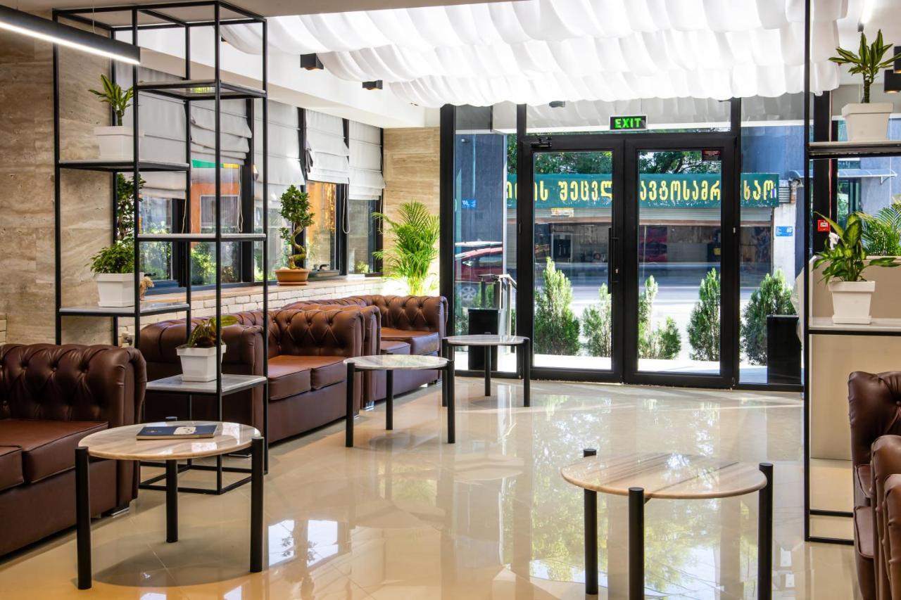 Bg Palace Hotel Tbilisi Luaran gambar