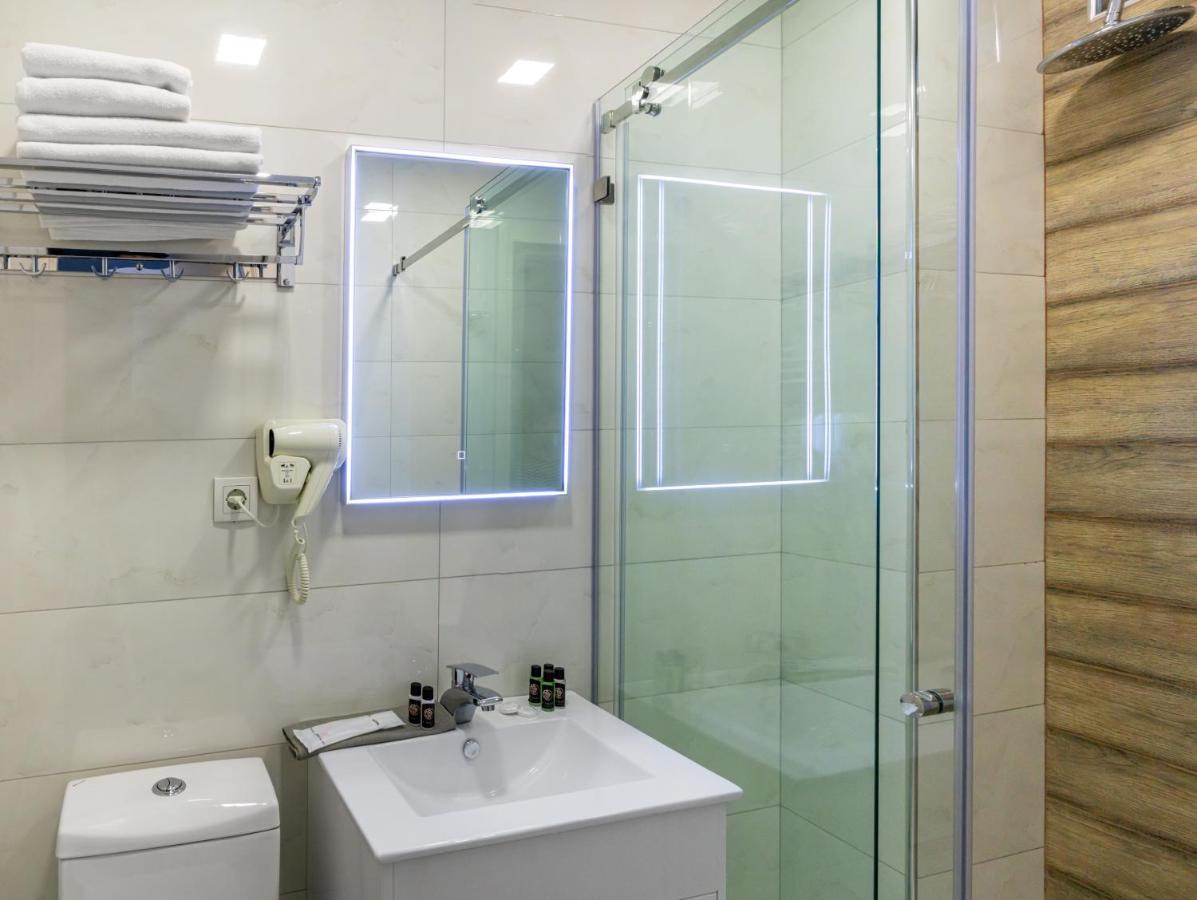 Bg Palace Hotel Tbilisi Luaran gambar